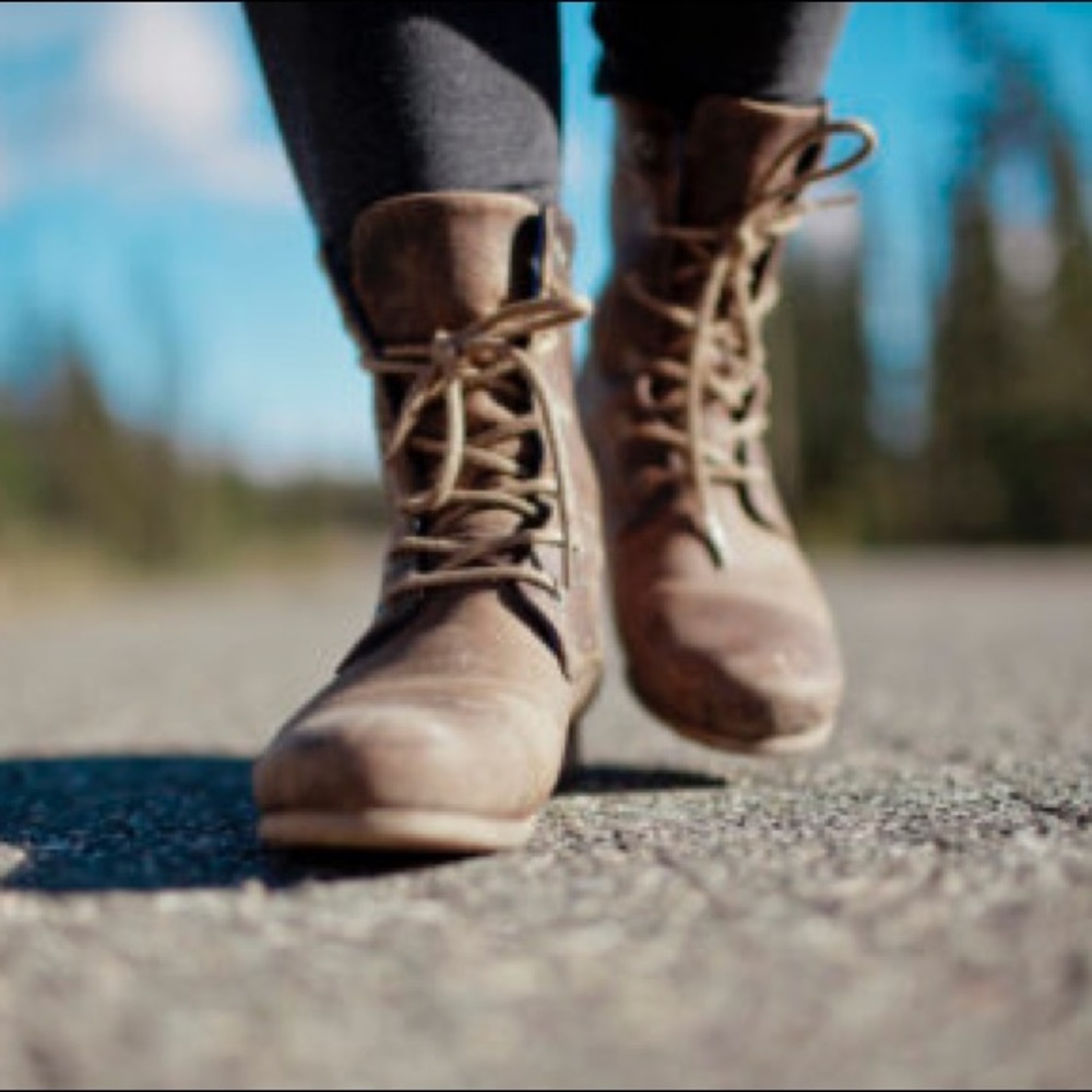 UGG Combat Boots Kilmer size 8